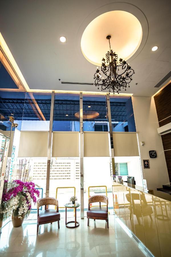 Pp Hotel By Moxy George Town Buitenkant foto
