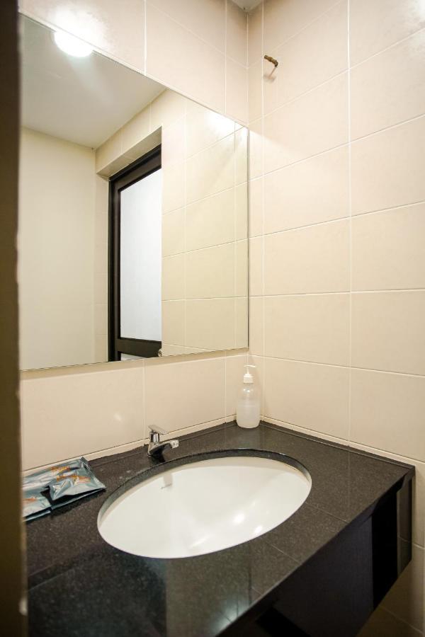 Pp Hotel By Moxy George Town Buitenkant foto