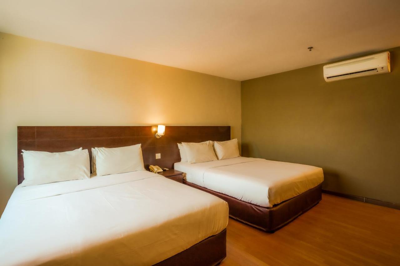 Pp Hotel By Moxy George Town Buitenkant foto